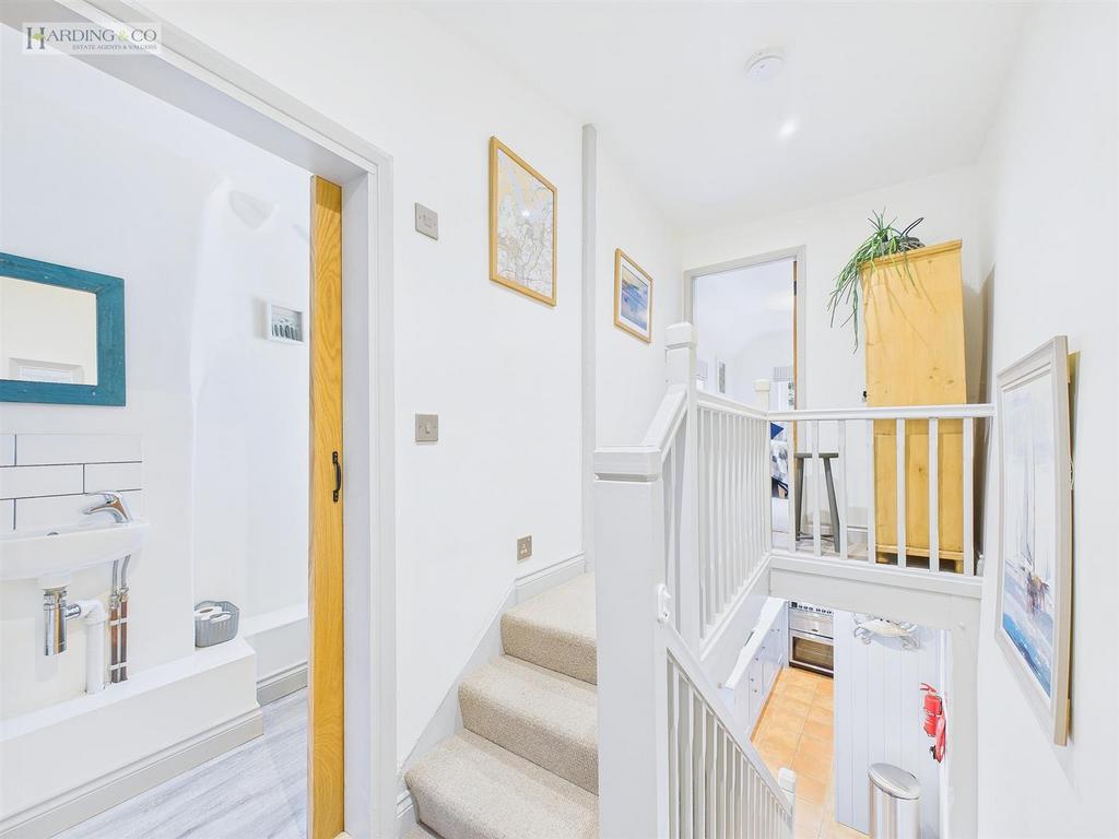 Landing .1.jpg