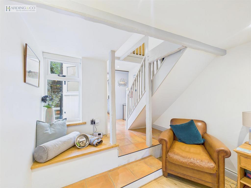 Living room .4.jpg