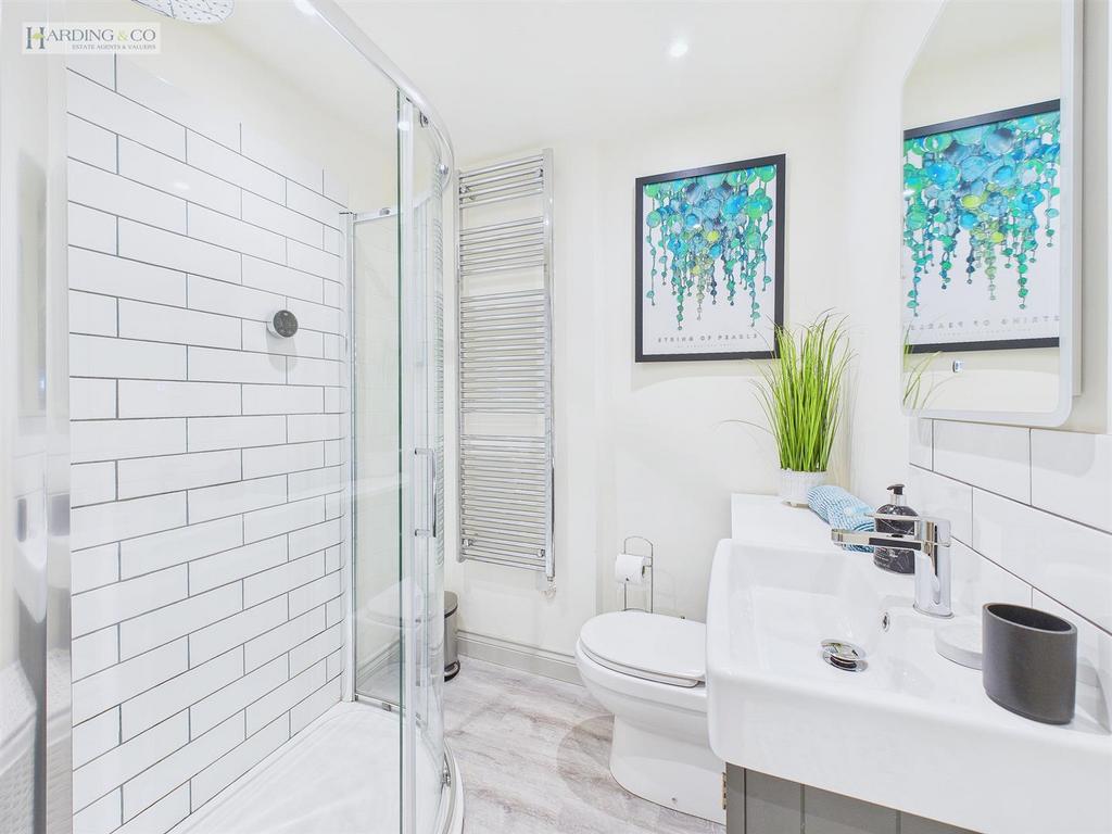 Shower room .1.jpg