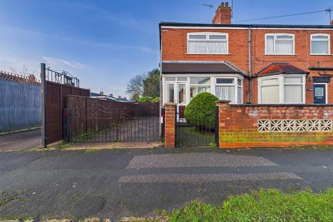 2 bedroom end of terrace house for sale, Seagran Avenue, Hessle