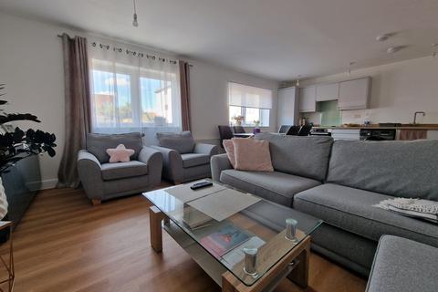 2 bedroom flat to rent, Canterbury Street, Gillingham ME7