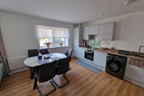 2 bedroom flat to rent, Canterbury Street, Gillingham ME7