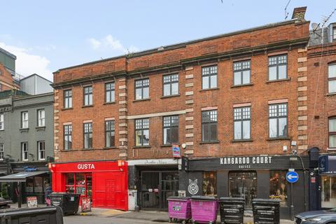 undefined, Feather Mews, E1