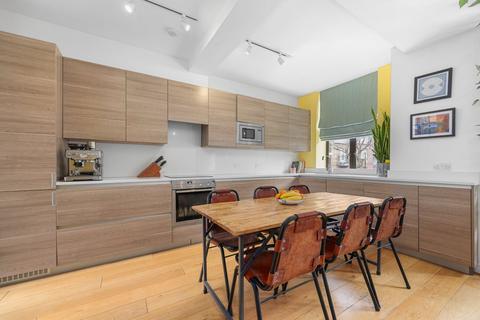 undefined, Feather Mews, E1