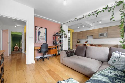 undefined, Feather Mews, E1
