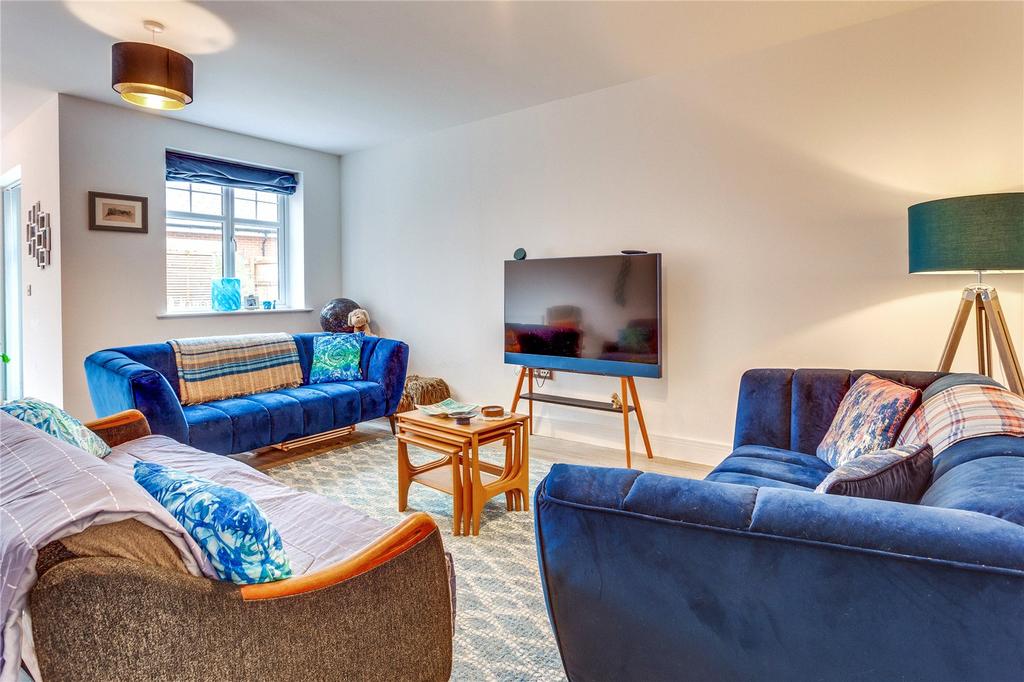 Living/Dining Room