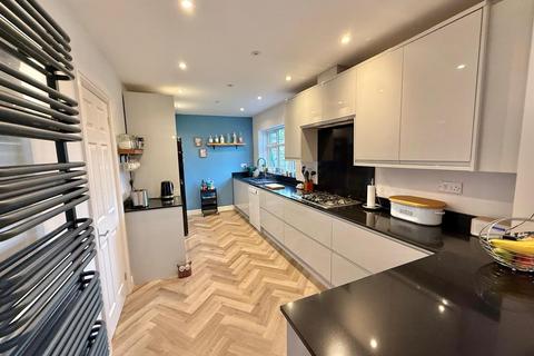 4 bedroom detached house for sale, Bodmin Avenue, Macclesfield