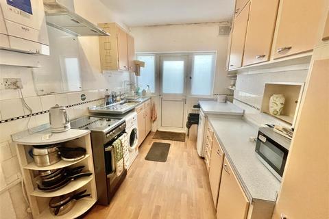 3 bedroom semi-detached house for sale, Hill Crest, Potters Bar EN6