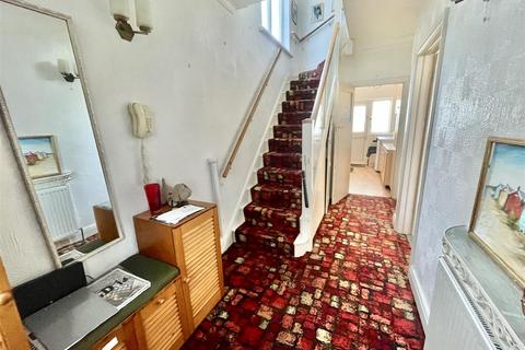 3 bedroom semi-detached house for sale, Hill Crest, Potters Bar EN6