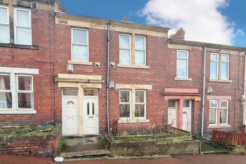 2 bedroom flat for sale, Rayleigh Grove, Gateshead, NE8