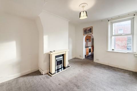 2 bedroom flat for sale, Rayleigh Grove, Gateshead, NE8
