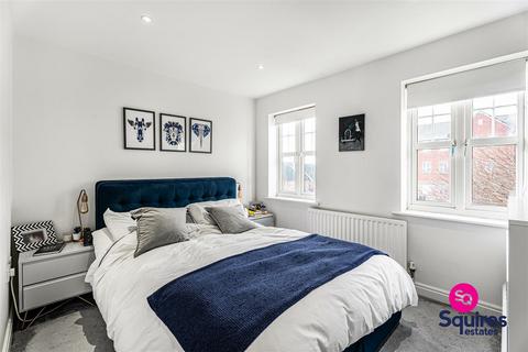 2 bedroom flat for sale, Langstone Way, London