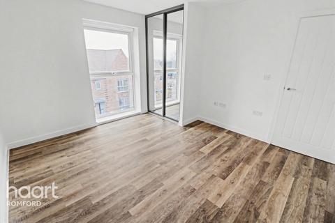 2 bedroom apartment to rent, Orchid Avenue, Harold Hill