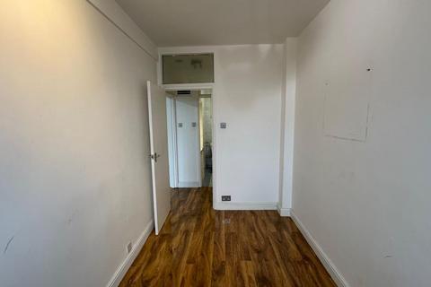 1 bedroom flat for sale, 130 Wellesley Court, Maida Vale, London, W9 1RN