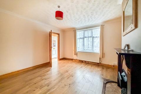 3 bedroom semi-detached house for sale, Malvern Crescent, Dudley, West Midlands