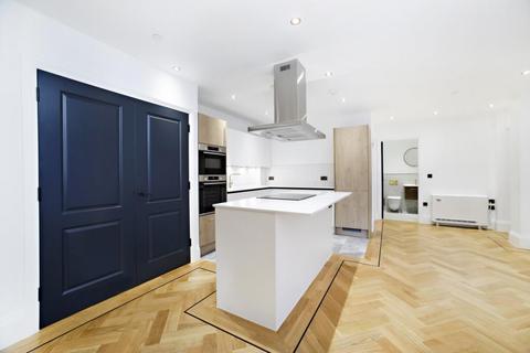 2 bedroom apartment to rent, OAKWOOD COURT, KENSINGTON W14