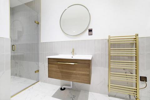 2 bedroom apartment to rent, OAKWOOD COURT, KENSINGTON W14