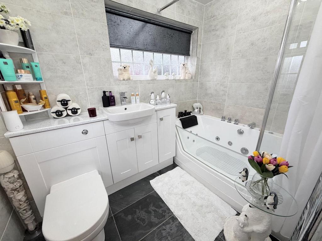 Family bathroom