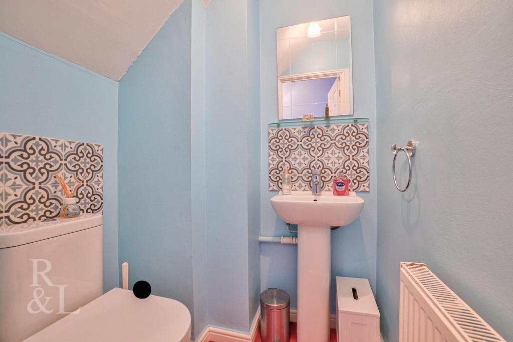 17, Harebell Close  (28).jpg