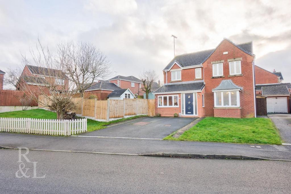 17, Harebell Close  (10).jpg