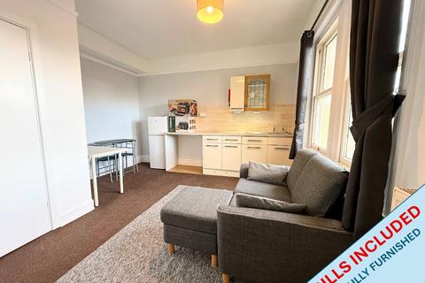 1 bedroom flat to rent, Lowther Road, Charminster, BH8