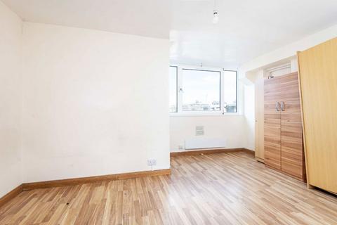 undefined, Barnsley Street, London E1