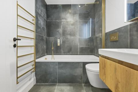 2 bedroom penthouse for sale, Joseph House, Plaistow, London