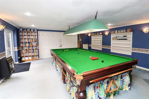 undefined, Aldershot Road, Ash Aldershot GU12