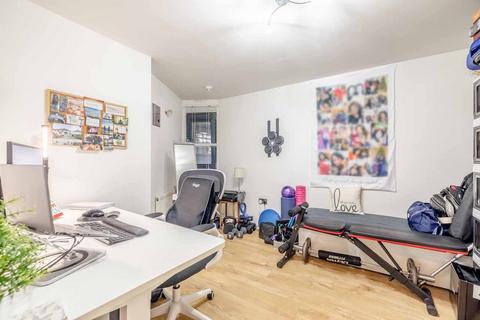 2 bedroom apartment for sale, Bentinck Road, West Drayton UB7