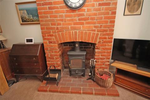 2 bedroom terraced house for sale, Waterford Road, New Milton, Hampshire, BH25