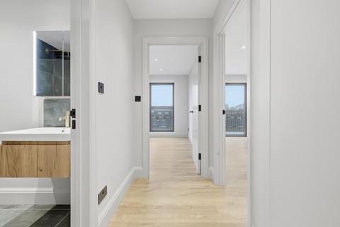1 bedroom penthouse for sale, Joseph House, Plaistow, London