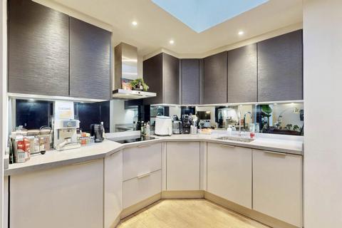 2 bedroom apartment for sale, Archway Road, London N6