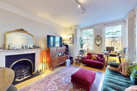 2 bedroom flat for sale, Shepherds Hill, London N6