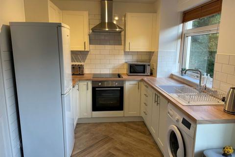 2 bedroom semi-detached house to rent, Winram Place, Fife