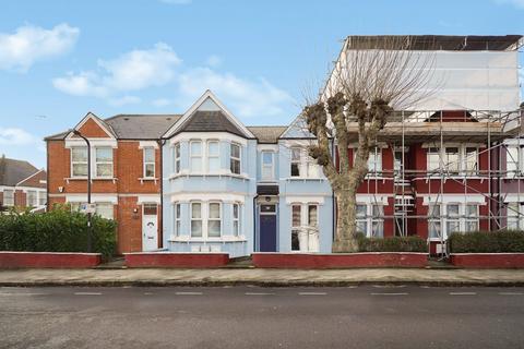 1 bedroom flat for sale, Cedar Road, Cricklewood, London, NW2
