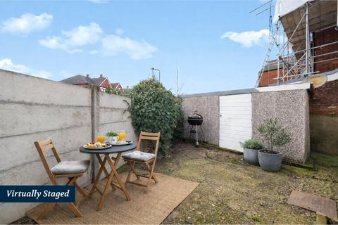 1 bedroom flat for sale, Cedar Road, Cricklewood, London, NW2