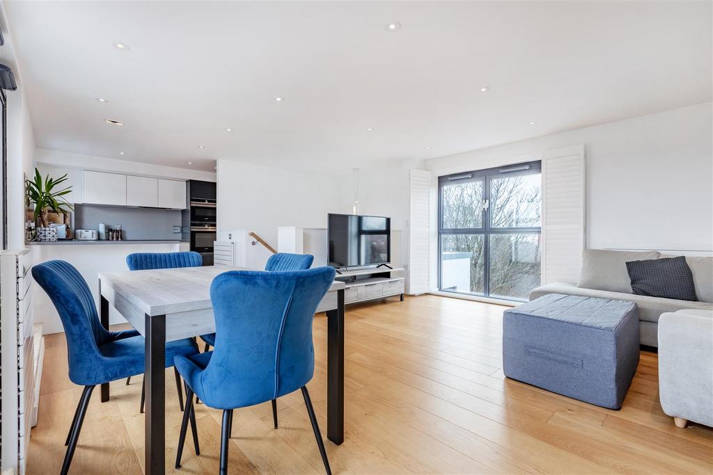Open-Plan Reception