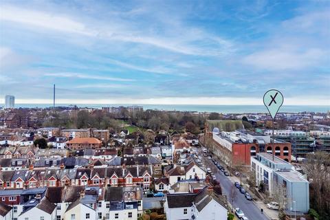 3 bedroom penthouse for sale, 6 Montefiore Road, Hove BN3
