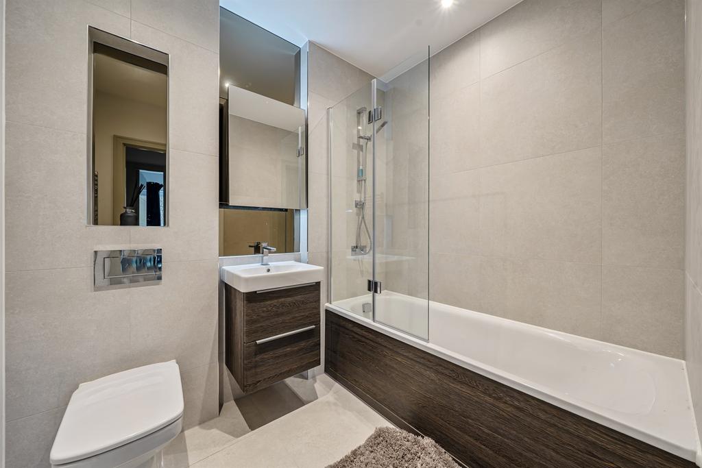 Family bathroom