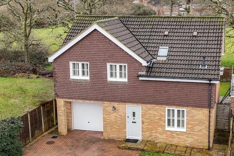 undefined, Cranleigh Mead, Cranleigh, GU6