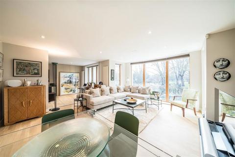 2 bedroom flat for sale, Lawn Lane, London SW8