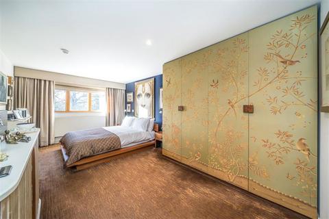 2 bedroom flat for sale, Lawn Lane, London SW8
