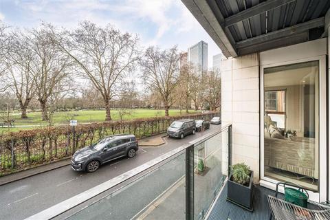 2 bedroom flat for sale, Lawn Lane, London SW8