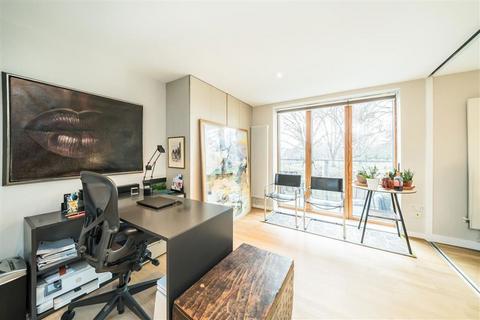 2 bedroom flat for sale, Lawn Lane, London SW8