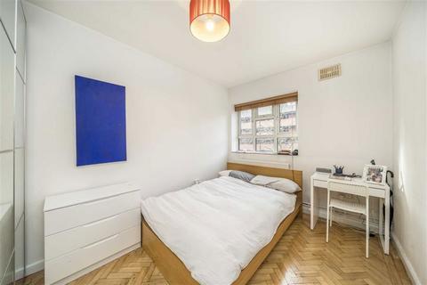 3 bedroom flat for sale, Gray Street, London SE1