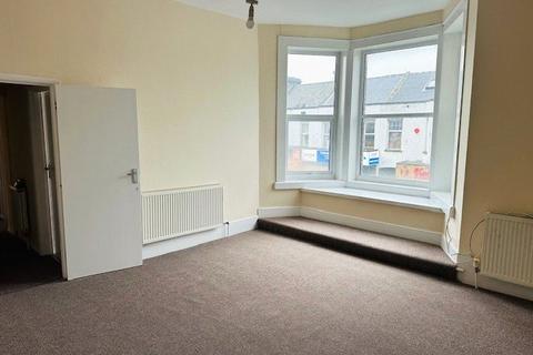 2 bedroom flat to rent, Northdown Road, Kent CT9