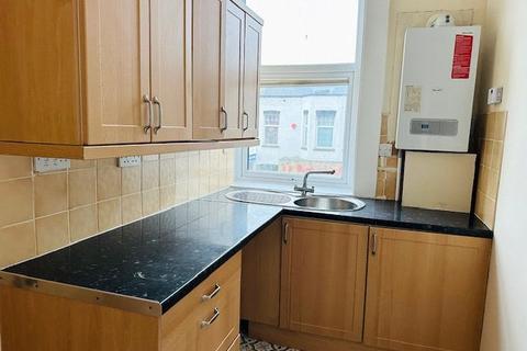 2 bedroom flat to rent, Northdown Road, Kent CT9