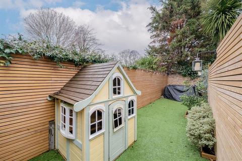 3 bedroom flat for sale, Woodlawn Road, London SW6