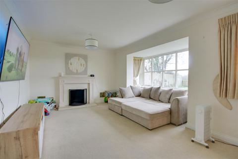 undefined, Lyndhurst SO43