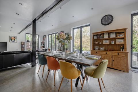 Lower Green Road, Royal Tunbridge Wells, Kent, TN4